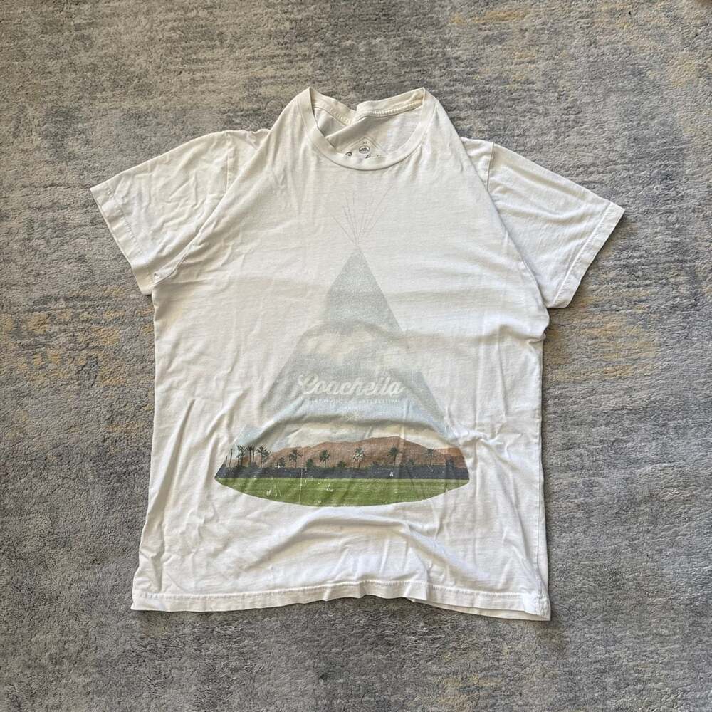 Coachella 2013 Festival Tee Shirt X-Small NWT - Tent Mountain Palm Trees Indio